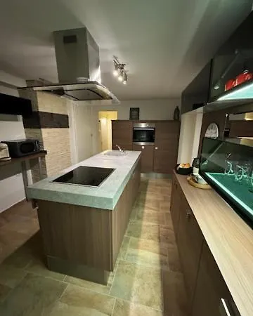 Health And By Doro Traeum