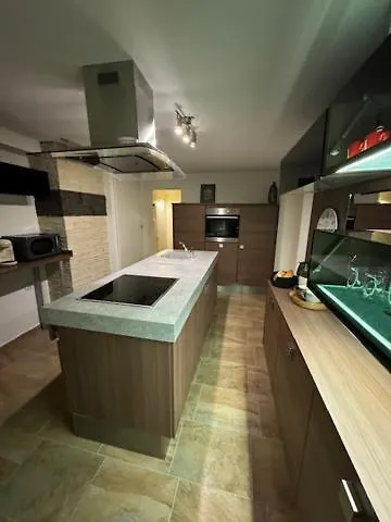 Health And By Doro Traeum